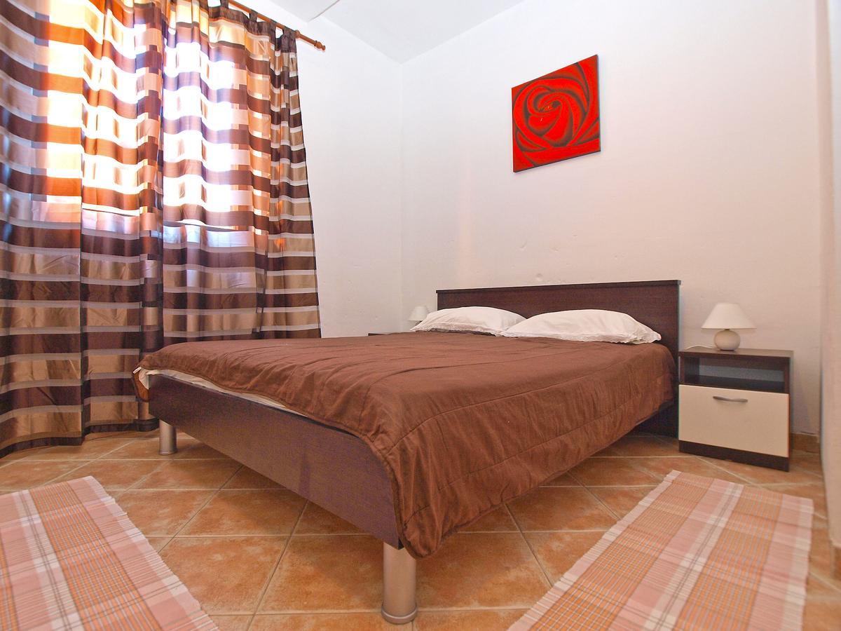 Apartments Sandra 1335 풀라 외부 사진